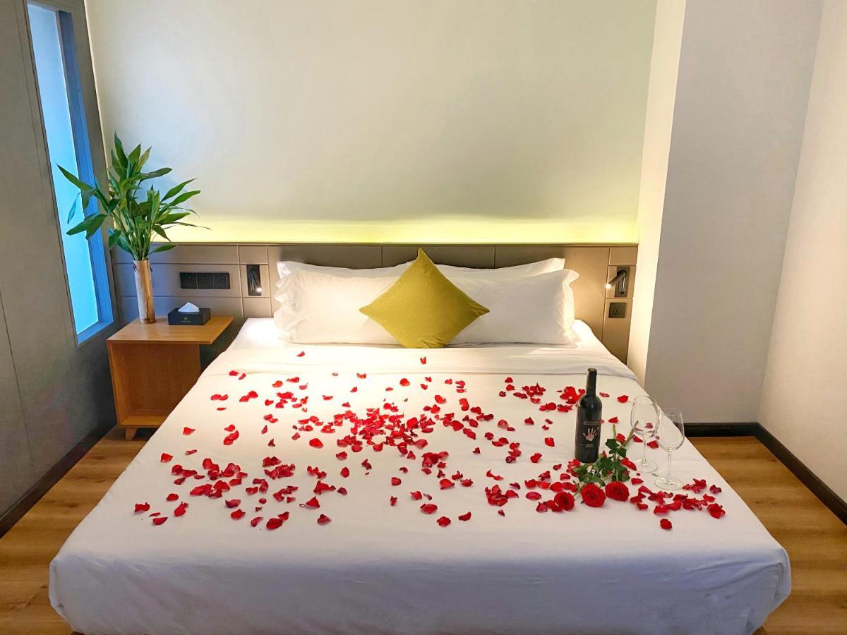 Yunfan Hotel Пном Пен Екстериор снимка