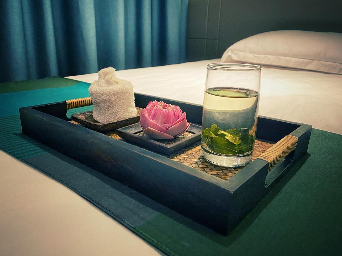 Yunfan Hotel Пном Пен Екстериор снимка