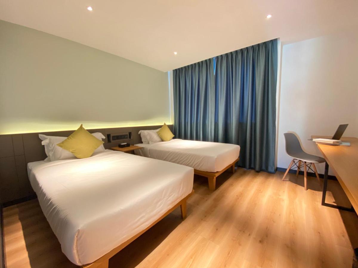 Yunfan Hotel Пном Пен Екстериор снимка