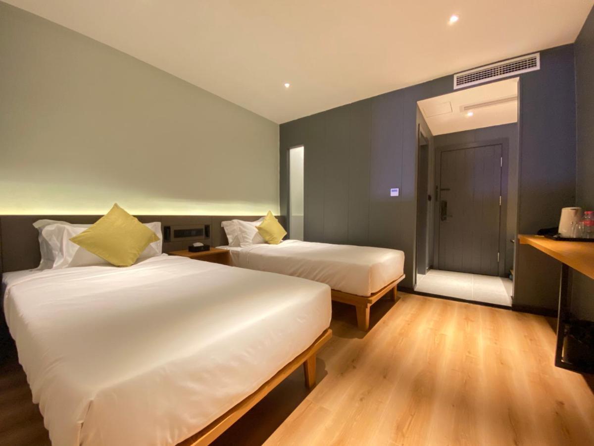 Yunfan Hotel Пном Пен Екстериор снимка