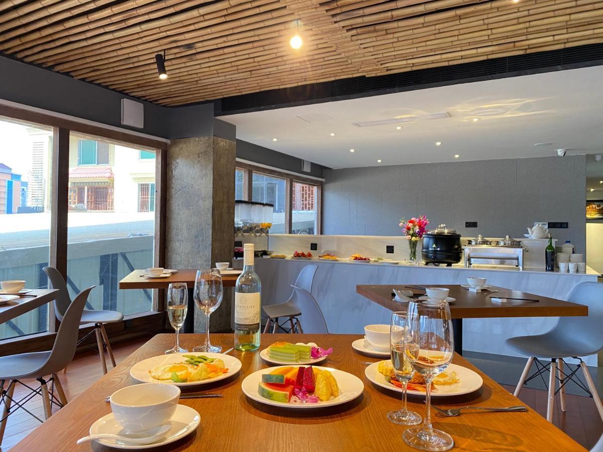 Yunfan Hotel Пном Пен Екстериор снимка