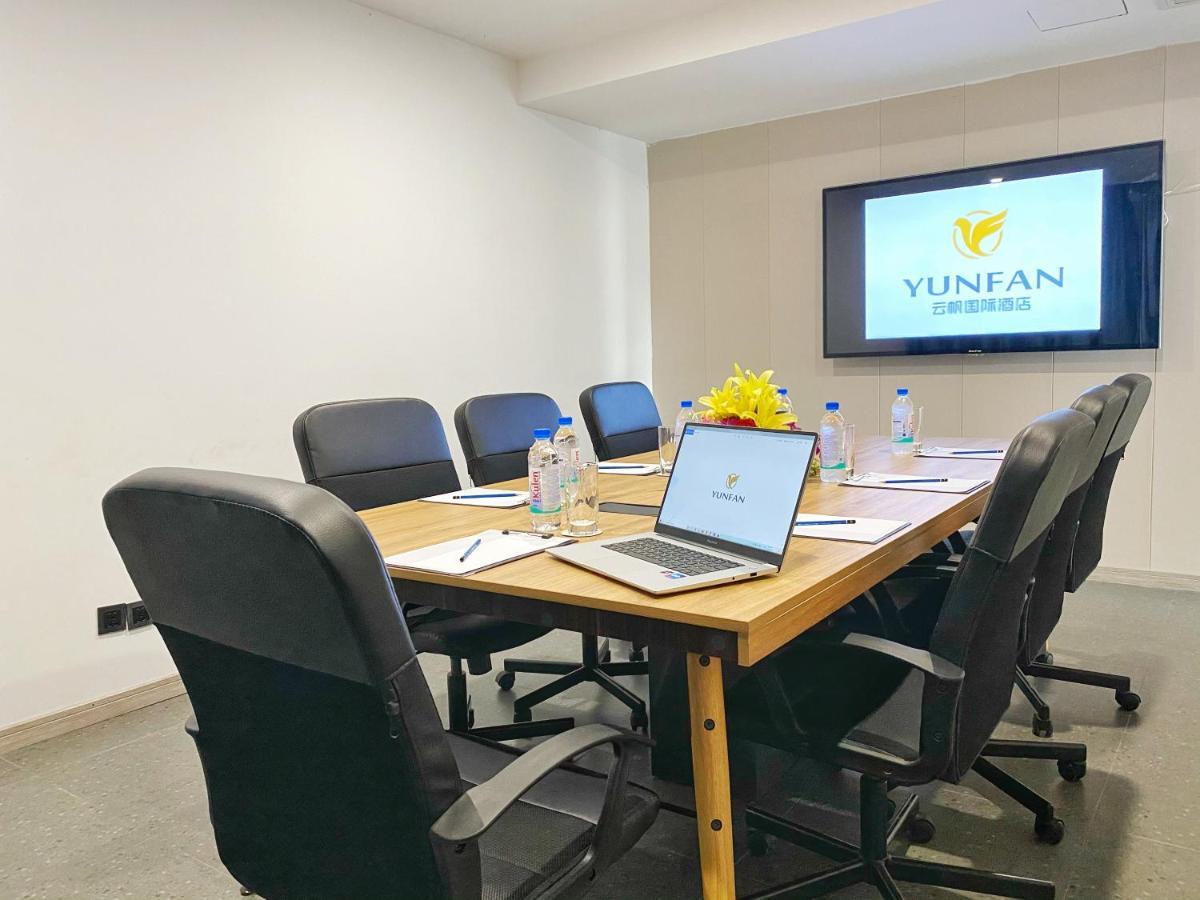Yunfan Hotel Пном Пен Екстериор снимка