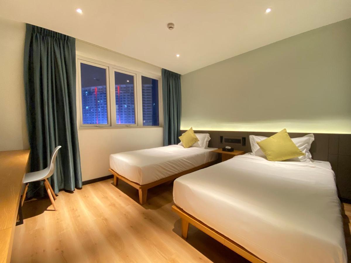 Yunfan Hotel Пном Пен Екстериор снимка