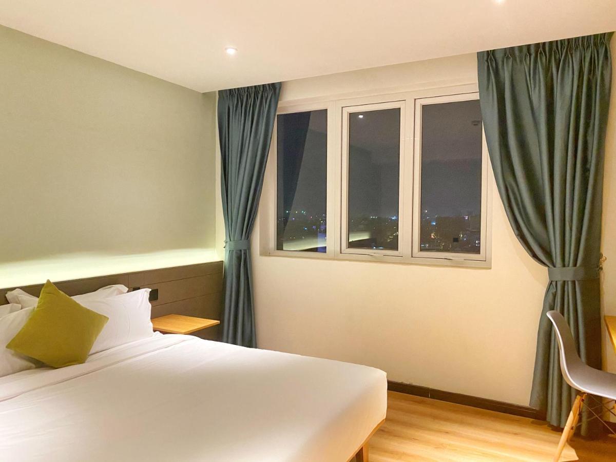 Yunfan Hotel Пном Пен Екстериор снимка