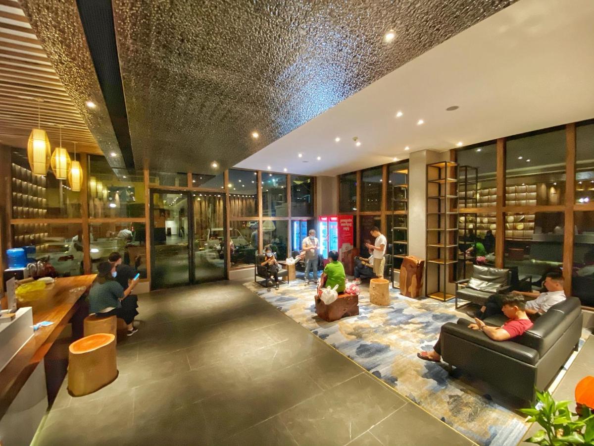 Yunfan Hotel Пном Пен Екстериор снимка
